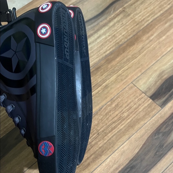 Marvel Black and Gray Sneakers with Red Accents - Picture 4 of 6